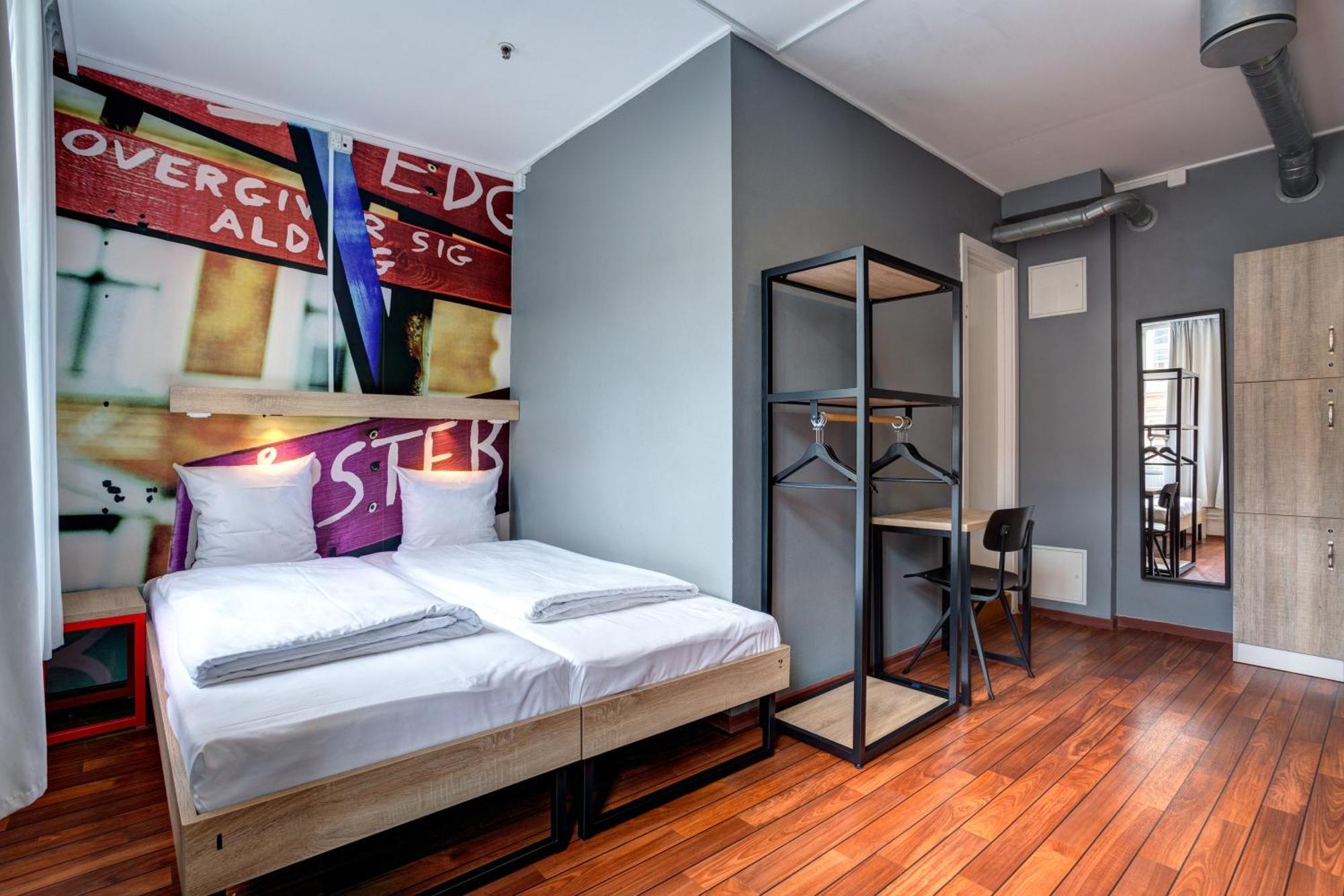 Hostal Urban House By Meininger